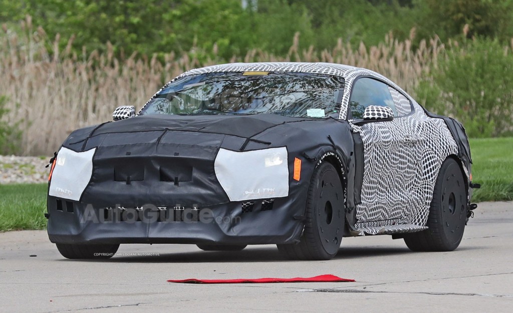 2019-ford-mustang-gt500-prototype-spy-photos-01