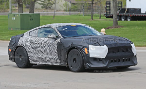 2019-ford-mustang-gt500-prototype-spy-photos-17