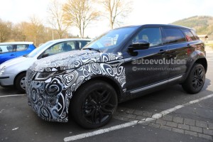 all-new-range-rover-evoque-mule-spied-inside-and-out_5